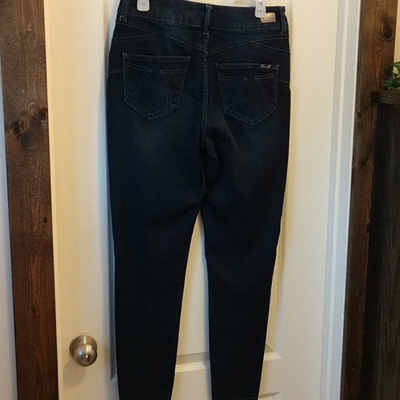 Seven7  jeans - Picture 3 of 5